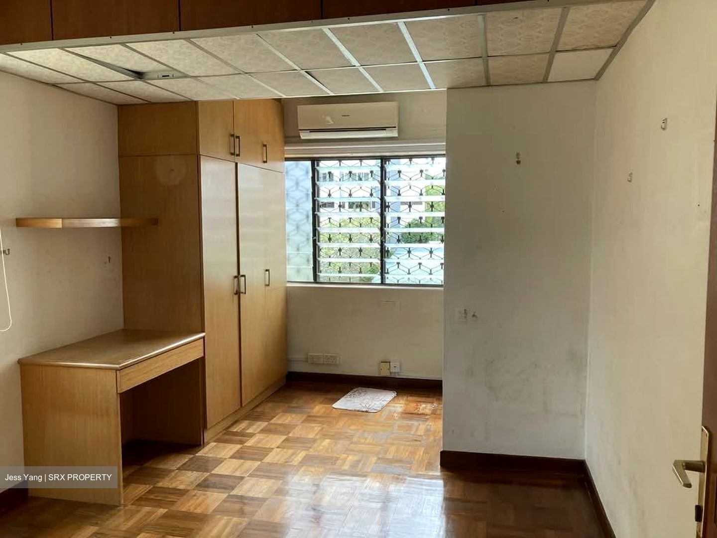 Upper East Coast Road (D16), Terrace #530671671